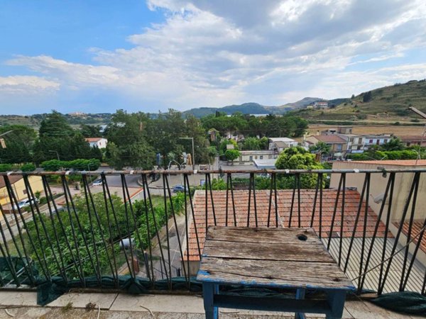 appartamento in vendita ad Enna in zona Pergusa