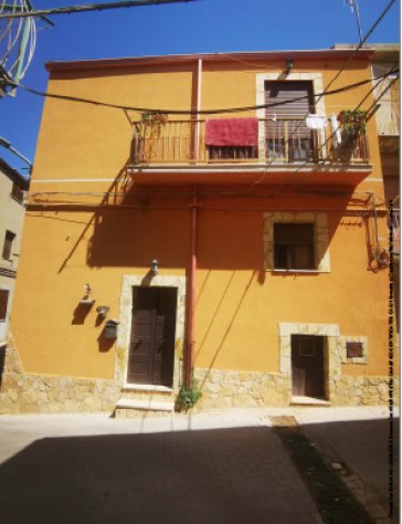 casa indipendente in vendita ad Enna in zona Enna Alta