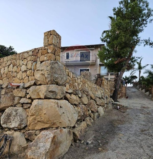 casa indipendente in vendita a Gagliano Castelferrato
