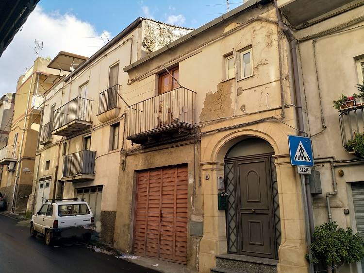 appartamento in vendita a Leonforte