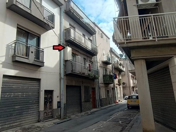 casa indipendente in vendita a Leonforte