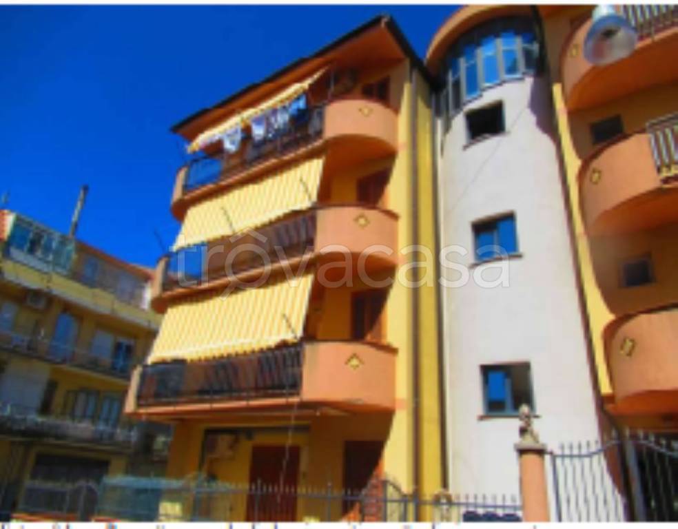 appartamento in vendita a Leonforte
