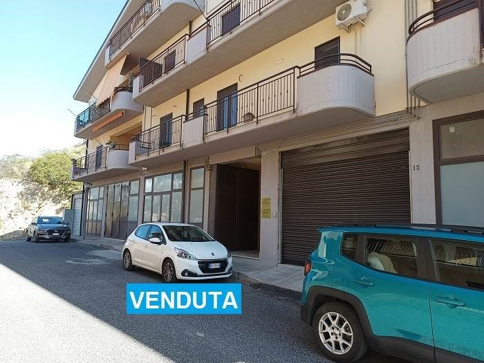 appartamento in vendita a Leonforte