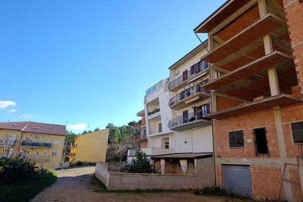 appartamento in vendita a Leonforte