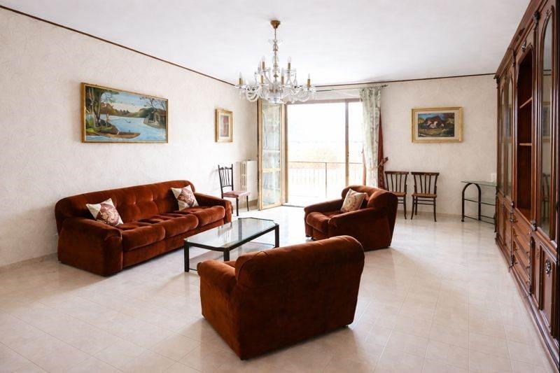 appartamento in vendita a Leonforte