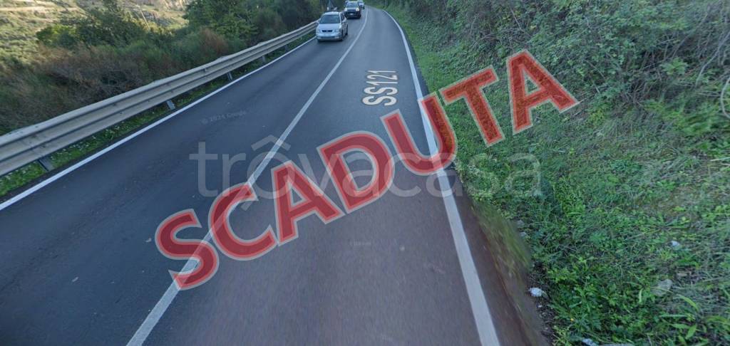 locale commerciale in vendita a Leonforte