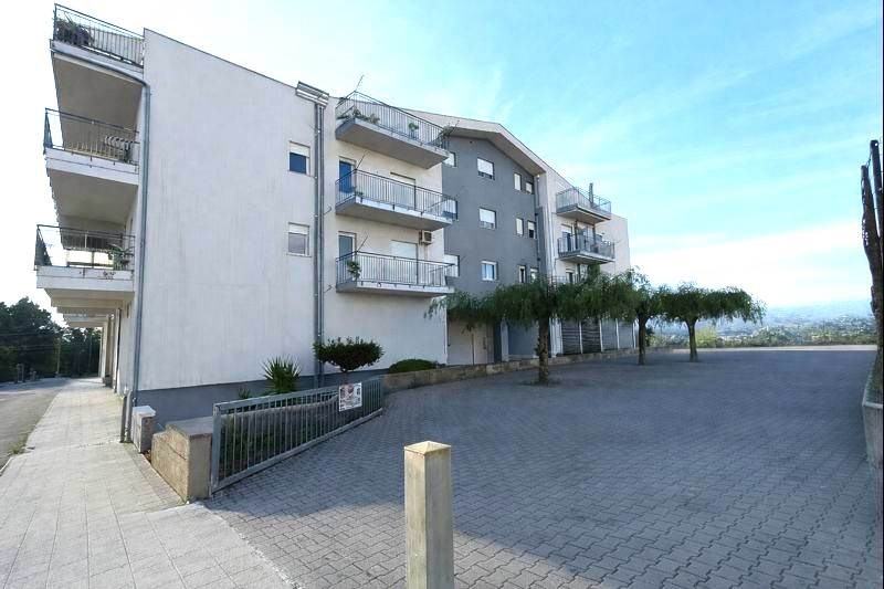 appartamento in vendita a Leonforte