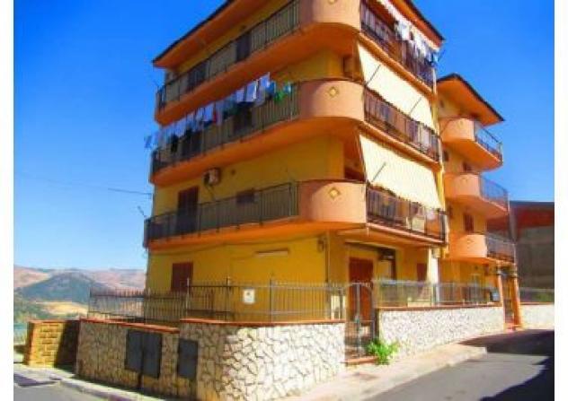 appartamento in vendita a Leonforte