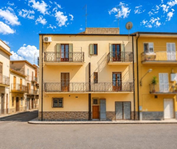 appartamento in vendita a Leonforte
