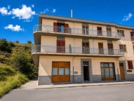 casa indipendente in vendita a Leonforte