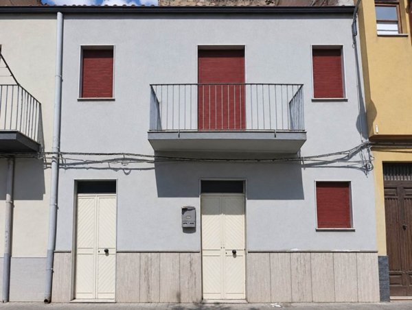 appartamento in vendita a Leonforte