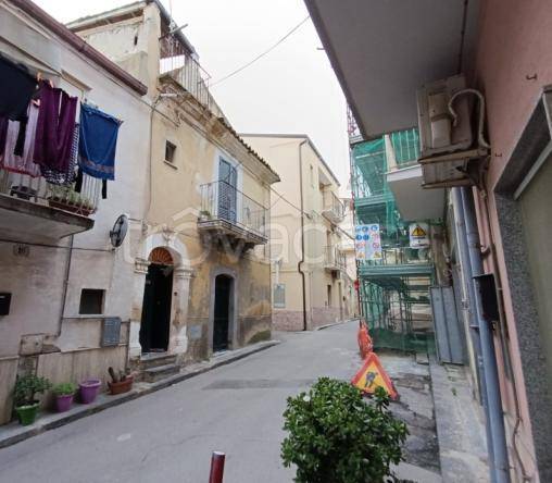 appartamento in vendita a Leonforte