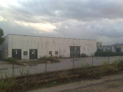 locale commerciale in vendita a Nicosia