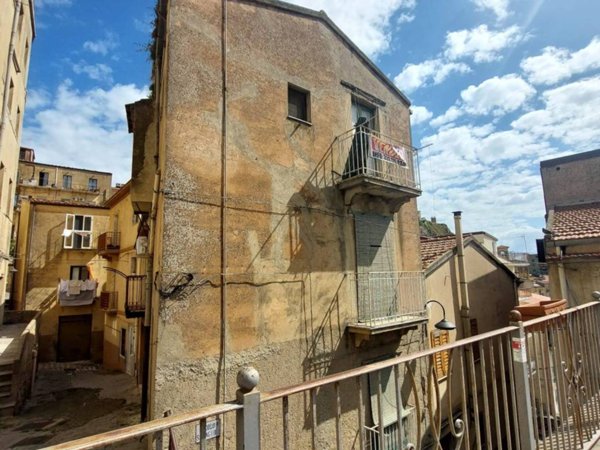 casa indipendente in vendita a Nicosia