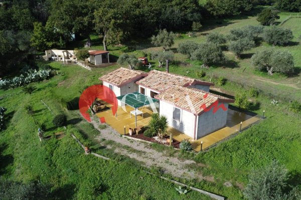 casa indipendente in vendita a Nicosia