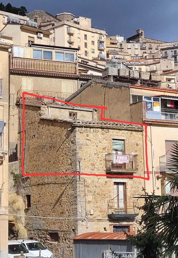 casa indipendente in vendita a Nicosia