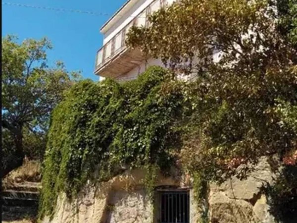 casa indipendente in vendita a Nicosia