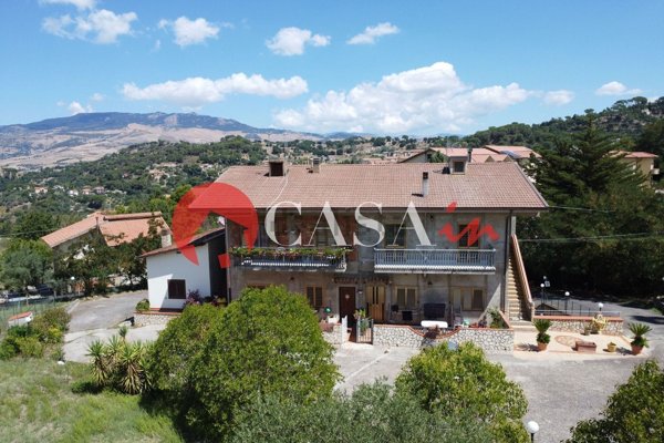 casa indipendente in vendita a Nicosia