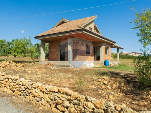 casa indipendente in vendita a Nissoria