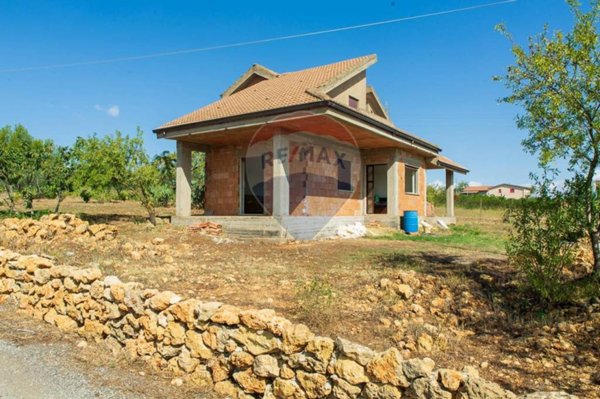 casa indipendente in vendita a Nissoria