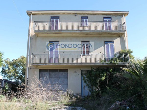 casa indipendente in vendita a Nissoria
