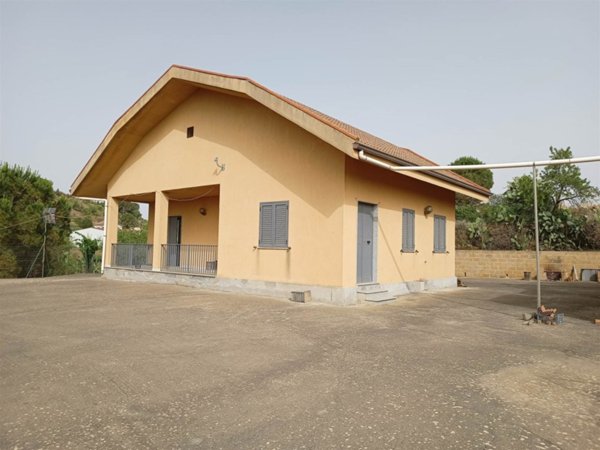 casa indipendente in vendita a Nissoria