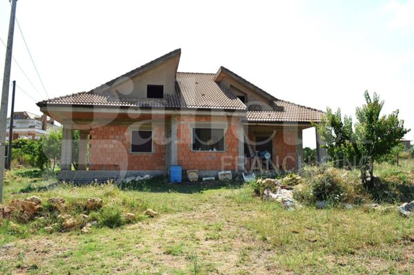 casa indipendente in vendita a Nissoria