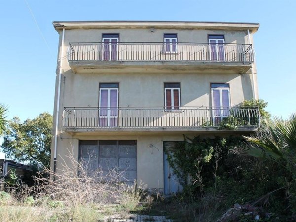 casa indipendente in vendita a Nissoria