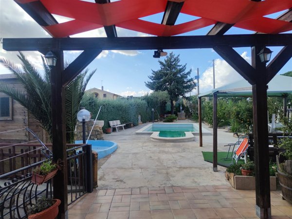 casa indipendente in vendita a Piazza Armerina