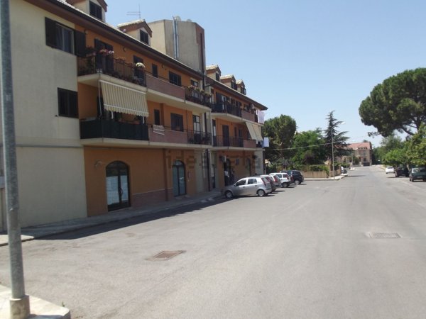 locale commerciale in vendita a Piazza Armerina