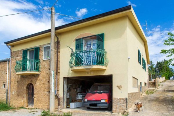 casa indipendente in vendita a Piazza Armerina