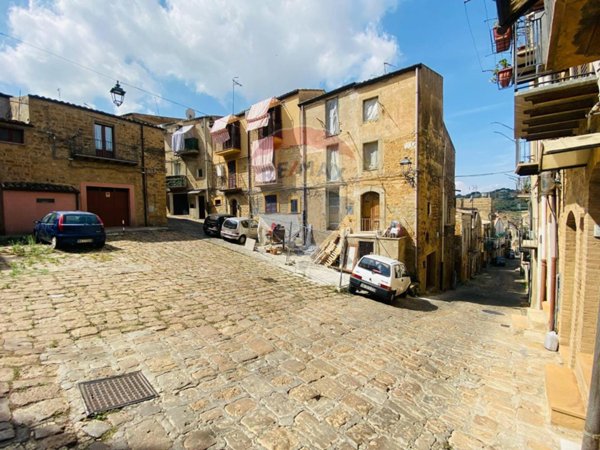 casa indipendente in vendita a Piazza Armerina