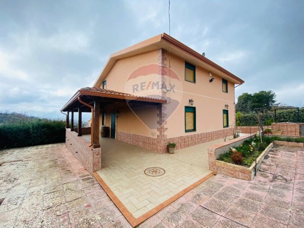 casa indipendente in vendita a Piazza Armerina