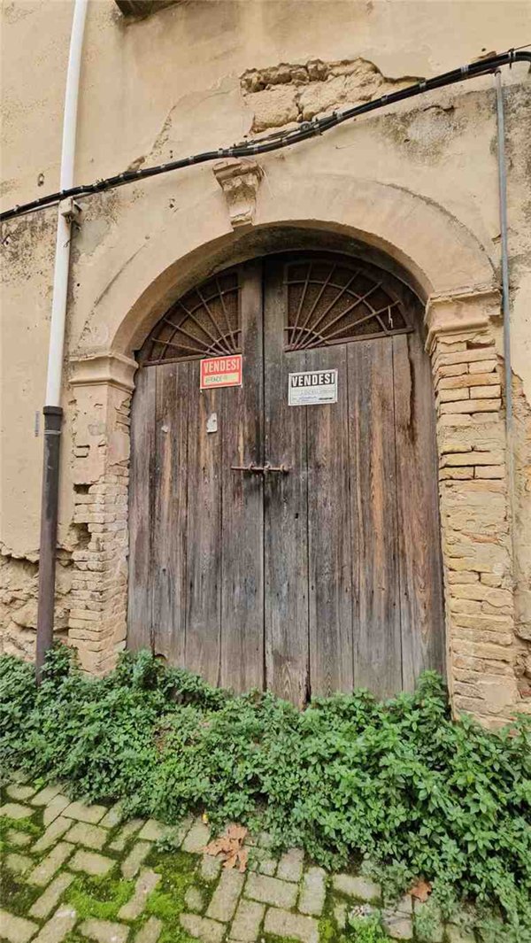 locale commerciale in vendita a Piazza Armerina