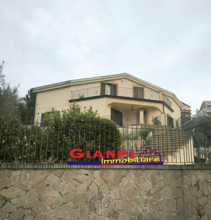 casa indipendente in vendita a Piazza Armerina