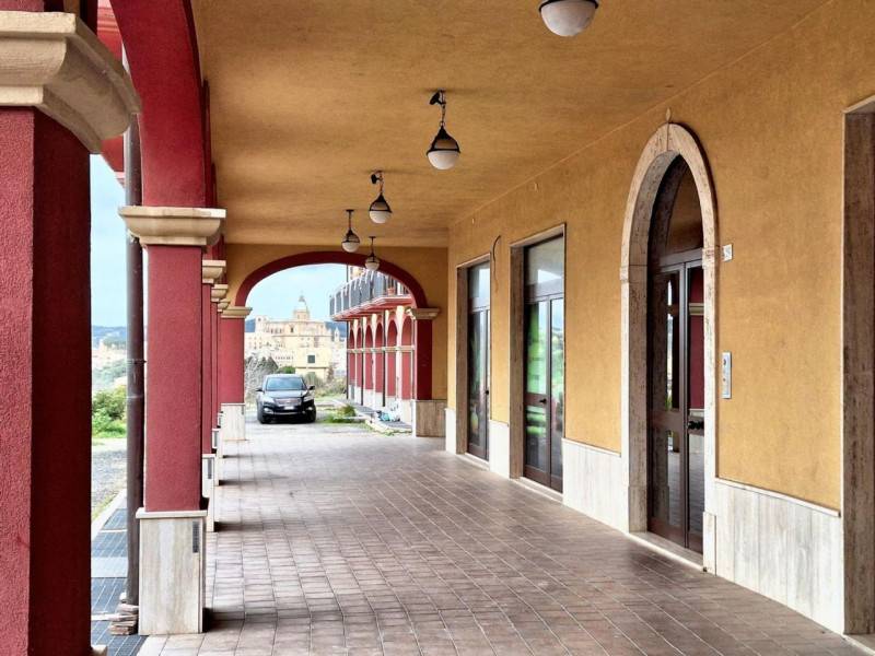 locale commerciale in vendita a Piazza Armerina