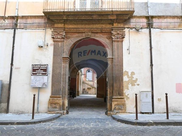 locale di sgombero in vendita a Piazza Armerina