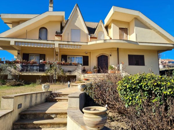 casa indipendente in vendita a Piazza Armerina