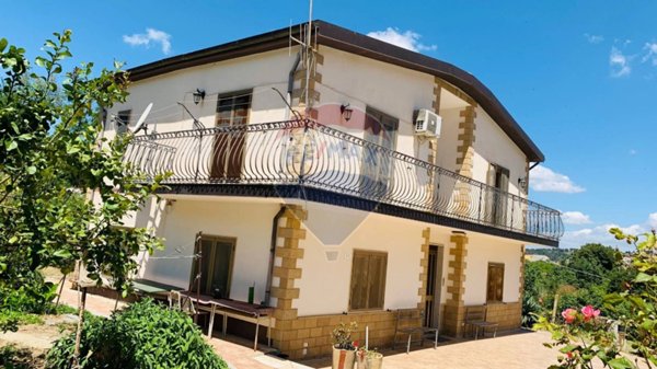 casa indipendente in vendita a Piazza Armerina