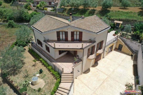 casa indipendente in vendita a Piazza Armerina