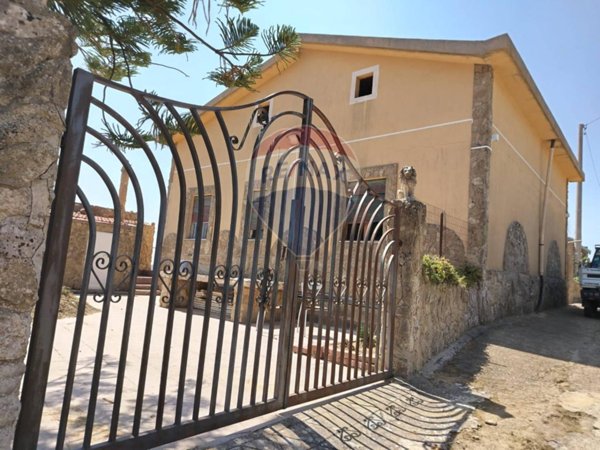 casa indipendente in vendita a Piazza Armerina
