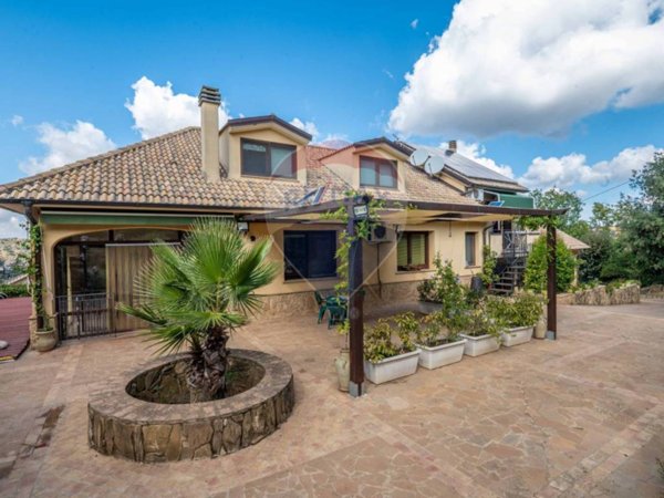 casa indipendente in vendita a Piazza Armerina