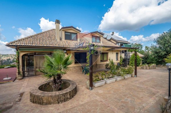 casa indipendente in vendita a Piazza Armerina