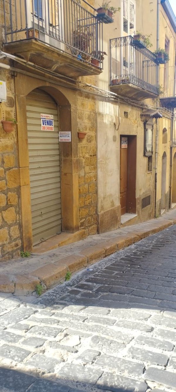 negozio in vendita a Piazza Armerina