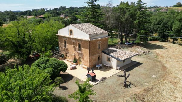 casa indipendente in vendita a Piazza Armerina in zona Santa Croce