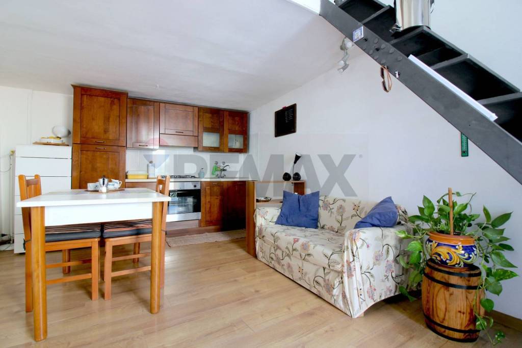 casa indipendente in vendita a Piazza Armerina in zona Azzolina