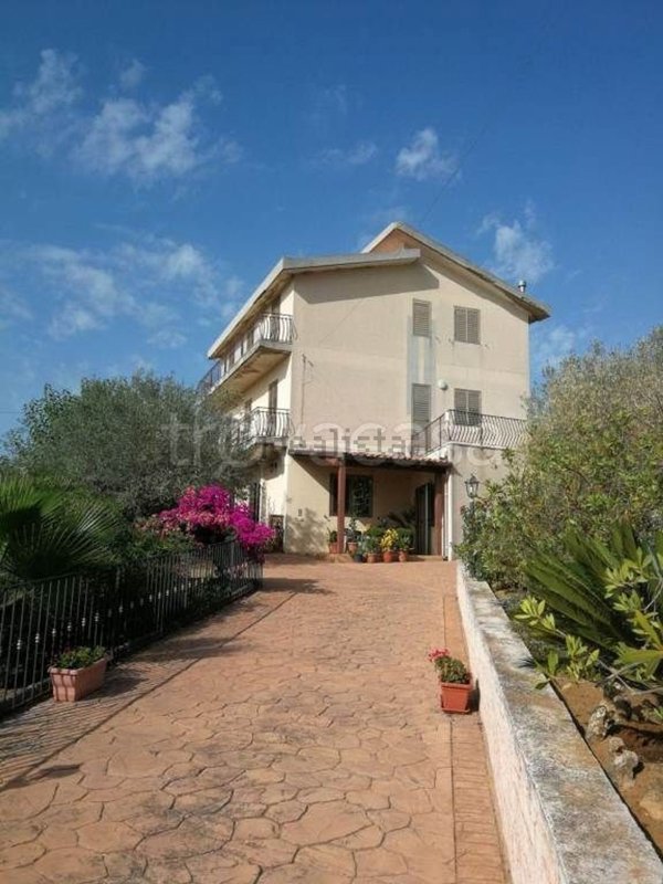 casa indipendente in vendita a Piazza Armerina