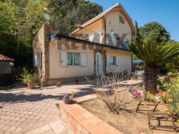 casa indipendente in vendita a Piazza Armerina
