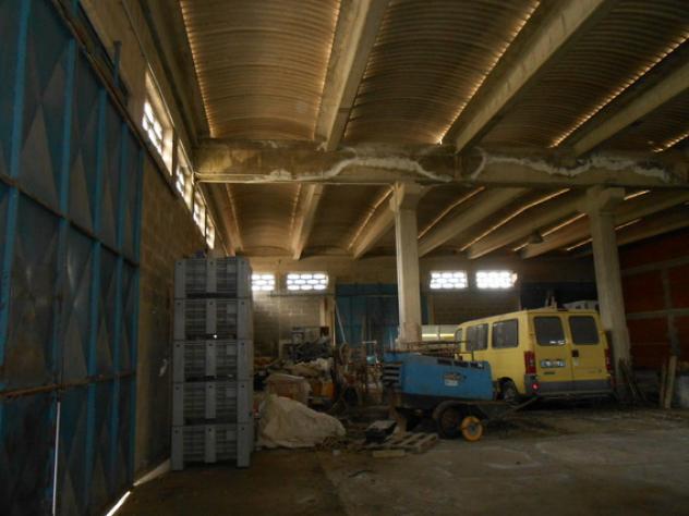 locale commerciale in vendita a Piazza Armerina