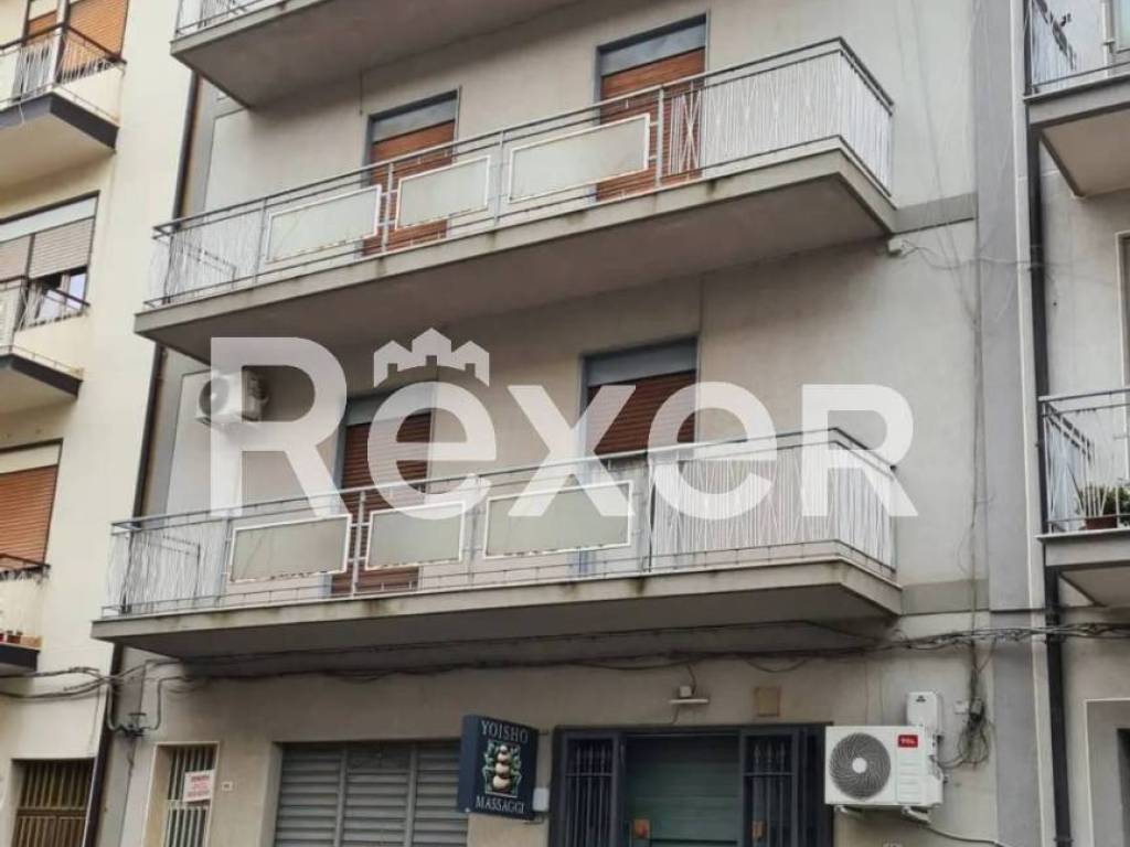 appartamento in vendita a Piazza Armerina in zona Azzolina